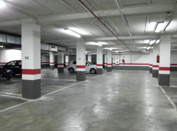 Jardines De La Muralla Free Parking Salamanca Bagian luar foto
